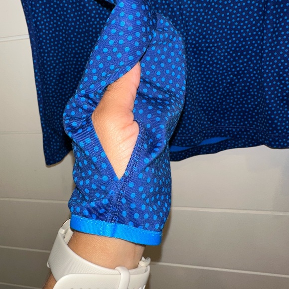 Nike Pro Dri-fit pull over, blue dot size women small - Picture 5 of 6